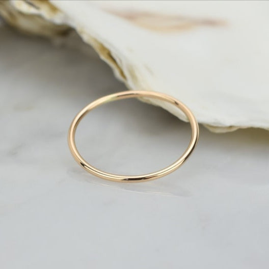 Anillo de Oro Sencillo 18k Ley 750 - Minimalista